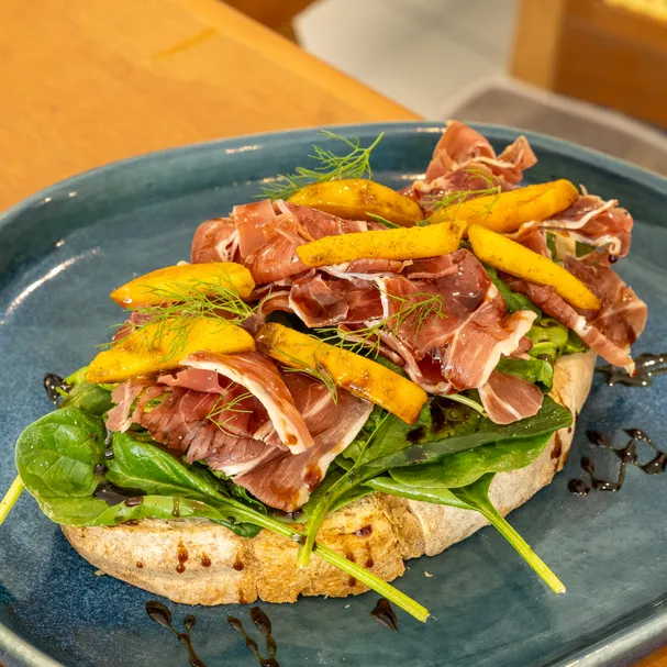 De Durazno y Prosciutto
