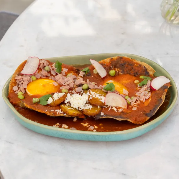 Tostadas Motuleñas